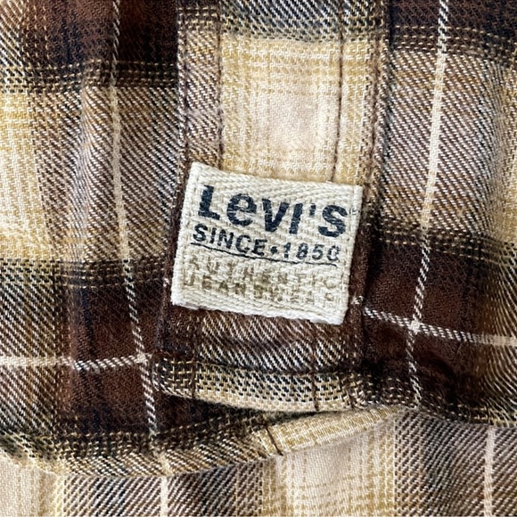 Levi's Long Sleeve Brown Plaid Lightweight Flannel Button Down Shirt Men's Small - Picture 6 of 11